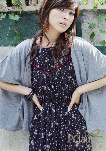 韩国OL最爱灰色外套 低调时尚正在流行
