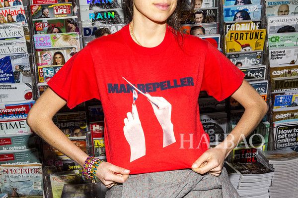 莉安德拉·梅丁(Leandra Medine)联名Monogram推出趣味T恤